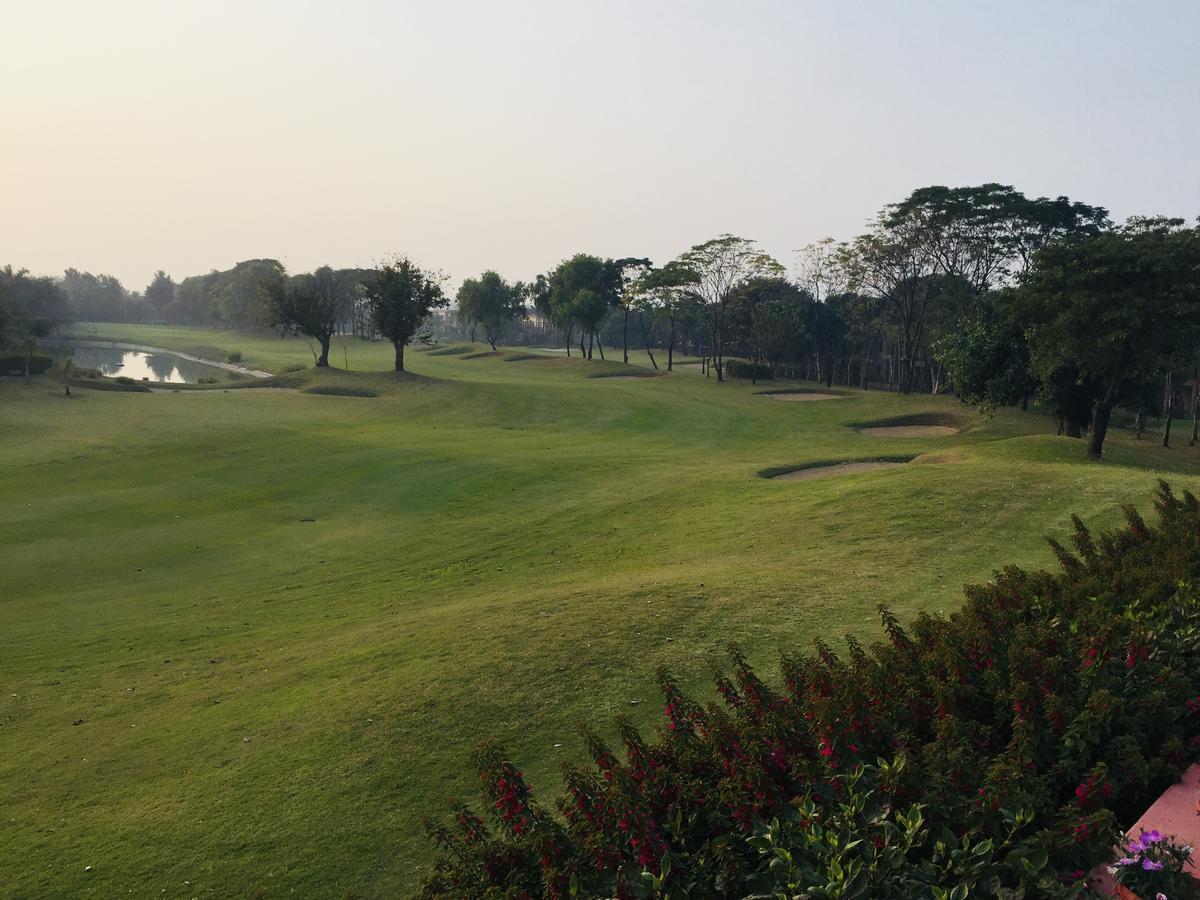 Beautiful Apartments At Tarudhan Valley Golf Resort, Manesar Gurgaon Exterior photo